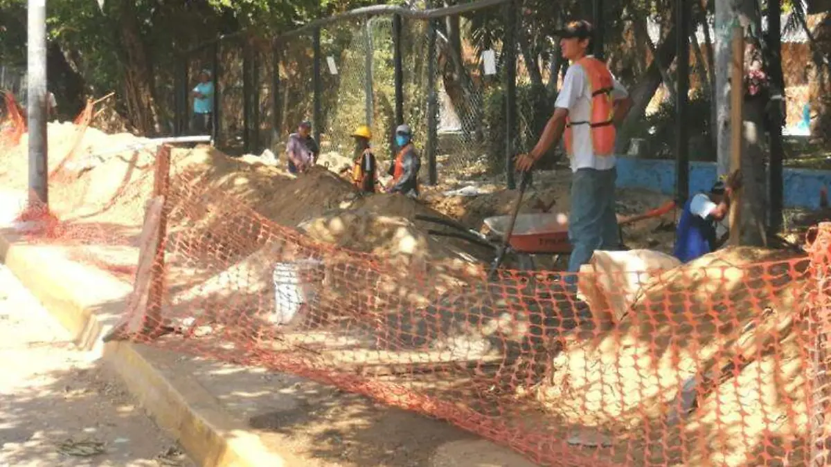 Acapulco trabajos parque papagayo